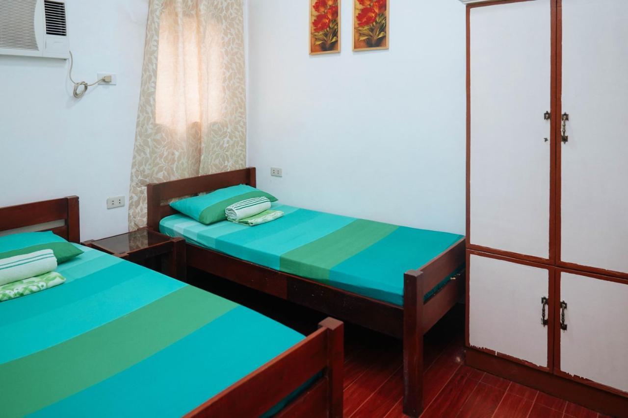 C Star Travellers Inn Ослоб Экстерьер фото
